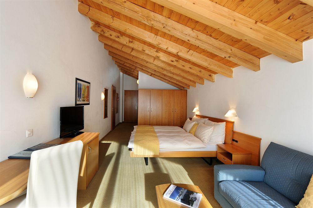 Hotel Tschugge Zermatt Buitenkant foto